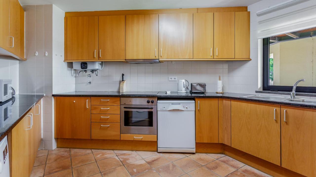 Wonderful Flat W/ Big Patio By Lovelystay Lagos