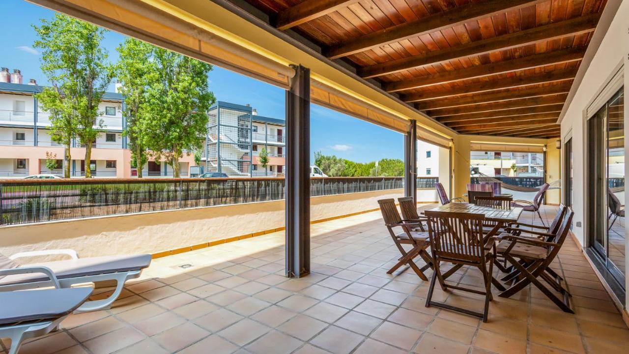 Wonderful Flat W/ Big Patio By Lovelystay * Lagos